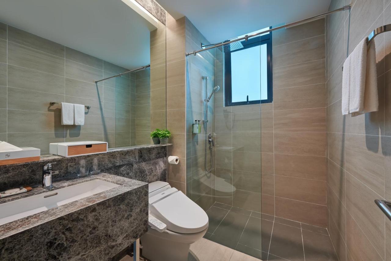 Mercure Living 푸트라자야 외부 사진 A bathroom in a hotel
