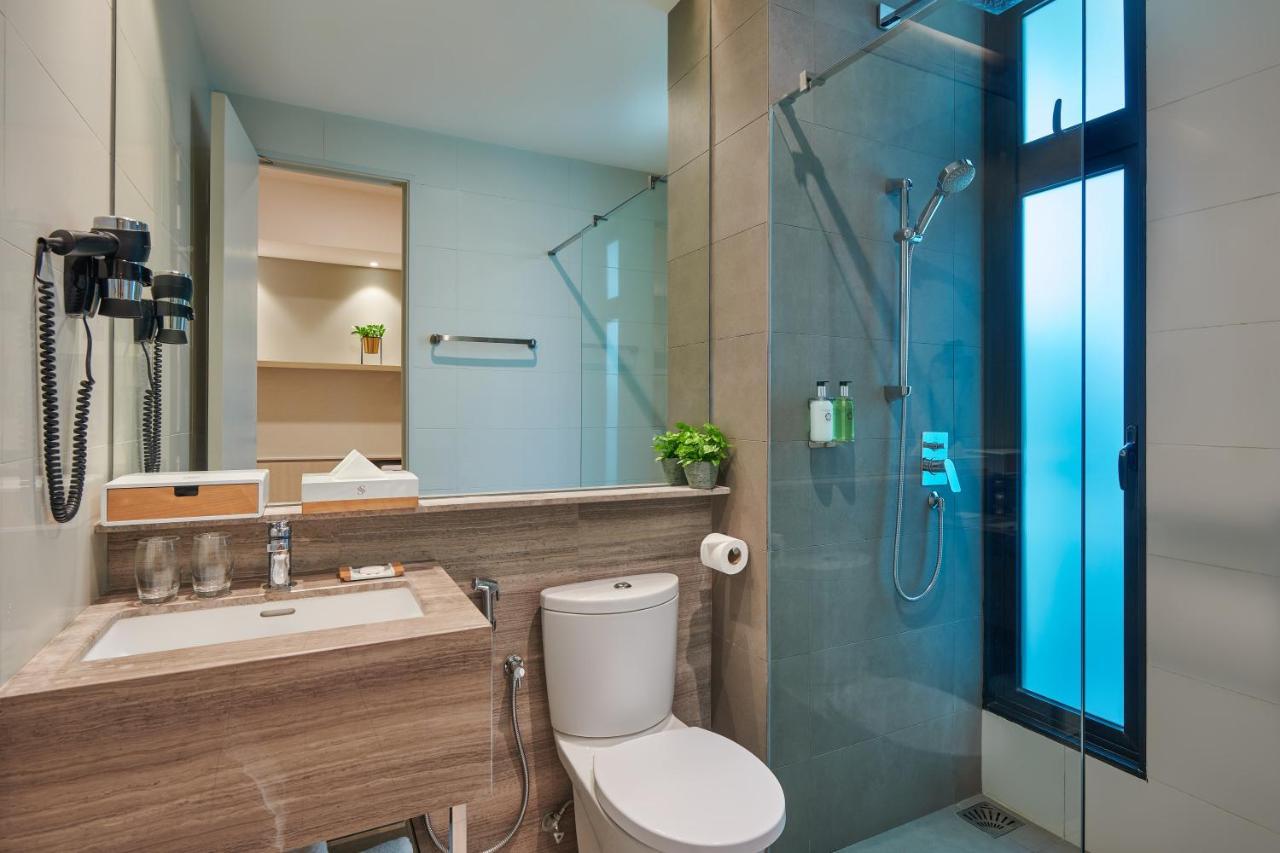 Mercure Living 푸트라자야 외부 사진 A bathroom in a hotel