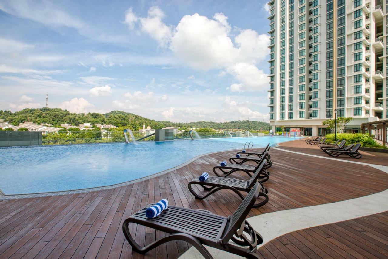 Mercure Living 푸트라자야 외부 사진 Infinity Pool