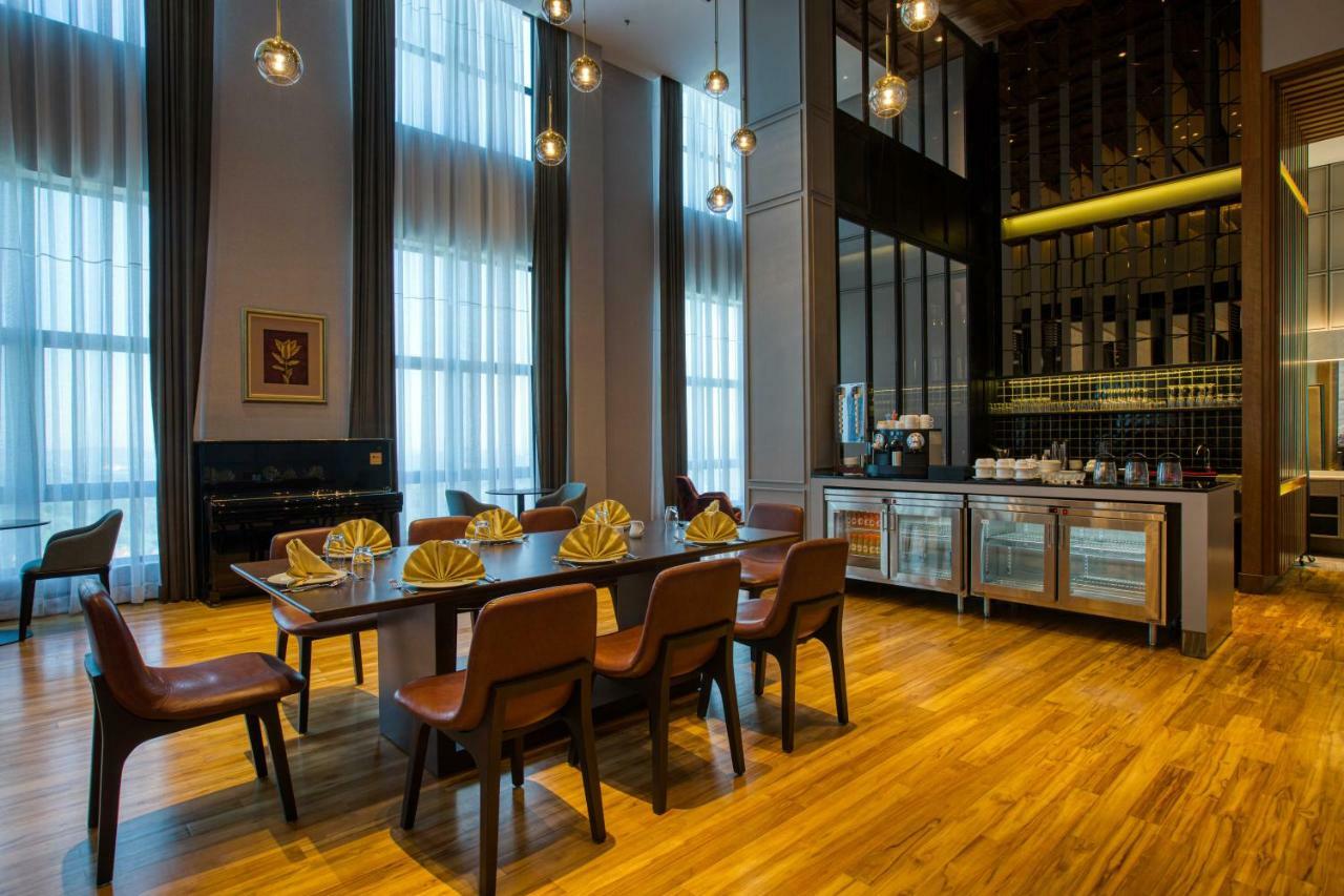 Mercure Living 푸트라자야 외부 사진 The Royal Wing Suites and Spa